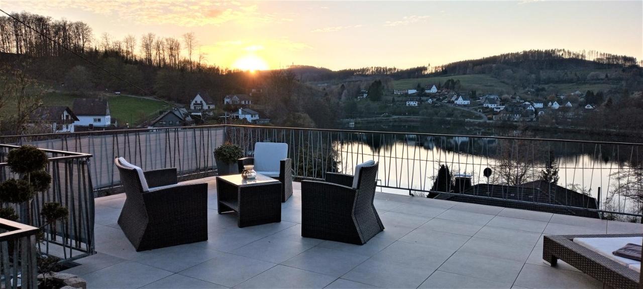 Seeblick-Ferienwohnung Im "Ferienhaus Agger-Blick" Mit Traumhafter Sonnen-Terrasse, Sauna, E-Kamin & Kajak 古默斯巴赫 外观 照片