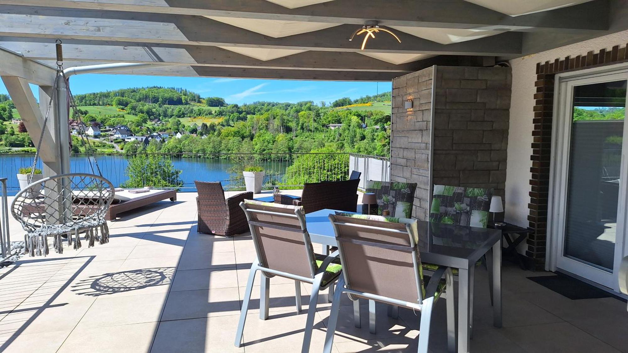 Seeblick-Ferienwohnung Im "Ferienhaus Agger-Blick" Mit Traumhafter Sonnen-Terrasse, Sauna, E-Kamin & Kajak 古默斯巴赫 外观 照片